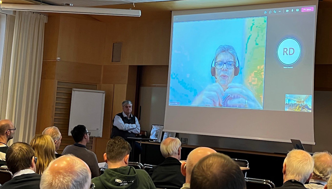 Liz Sparrow föreläste via Teams från England